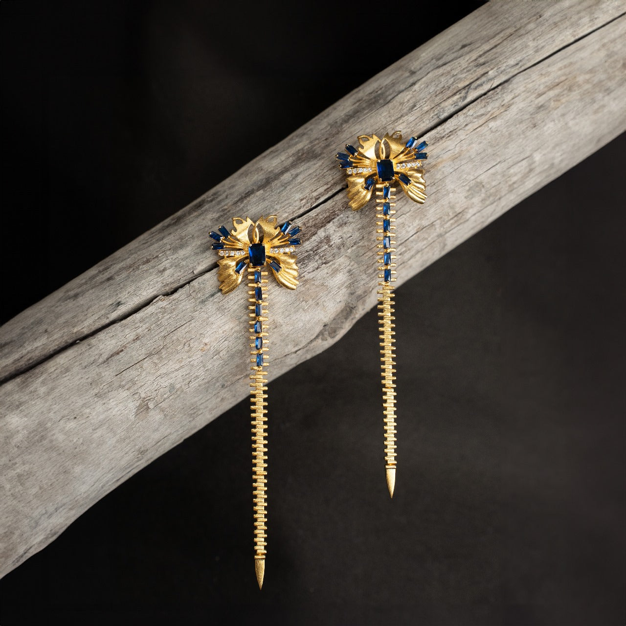 Queens Quill - Gulf Blue